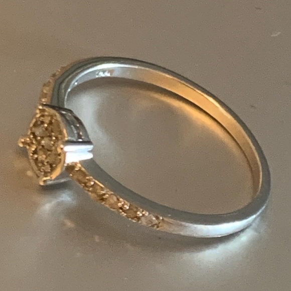 Diamond Sterling Silver Ring, Stamped 925, (1/10 ct. t.w.), Approx. Size 8 - Picture 5 of 10